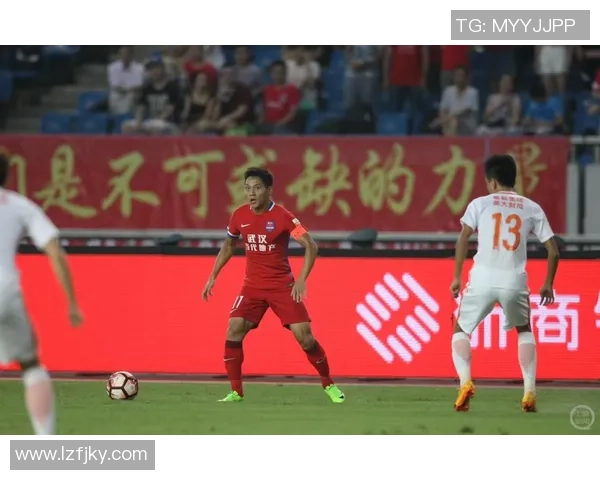 足球明星退役后的新人生探索与职业转型之路