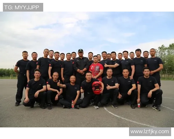 重庆篮球队阵地战体系解析与战术创新探讨 重庆篮球队阵地战体系解析与战术创新探讨