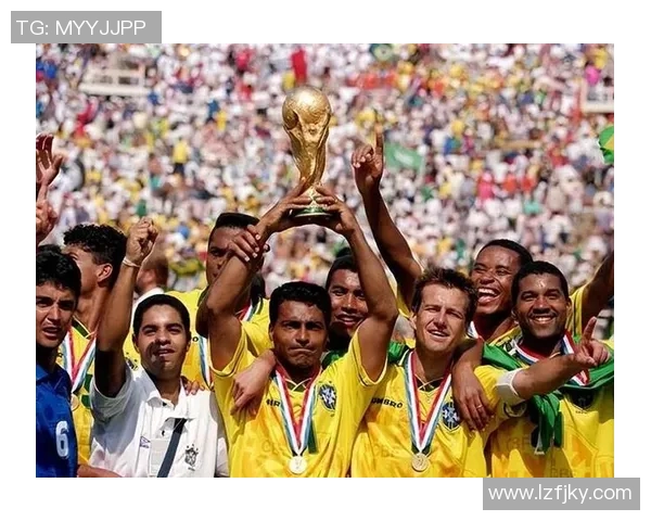 七位足球巨星的传奇故事与辉煌成就盘点